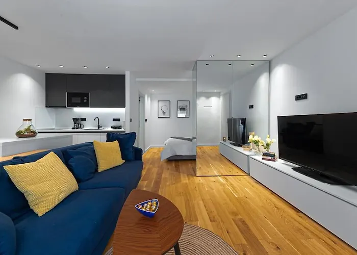 Old Town Finesse Apartamento *